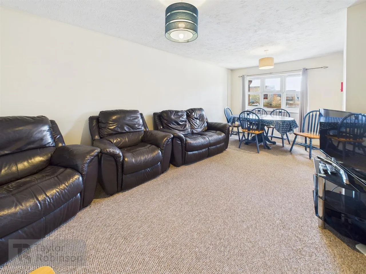 Meridian Close, Bewbush, RH11, photo 4