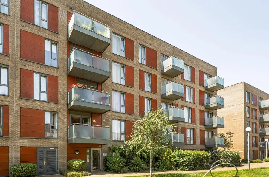 1 bed flat for sale, Flowers Close, London, NW2