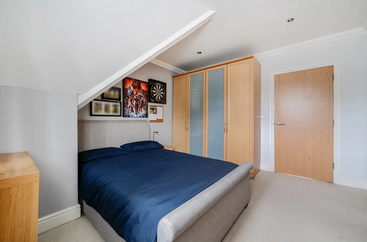 Broomfield, Binfield, Bracknell, Berkshire, RG42 4AQ, photo 8