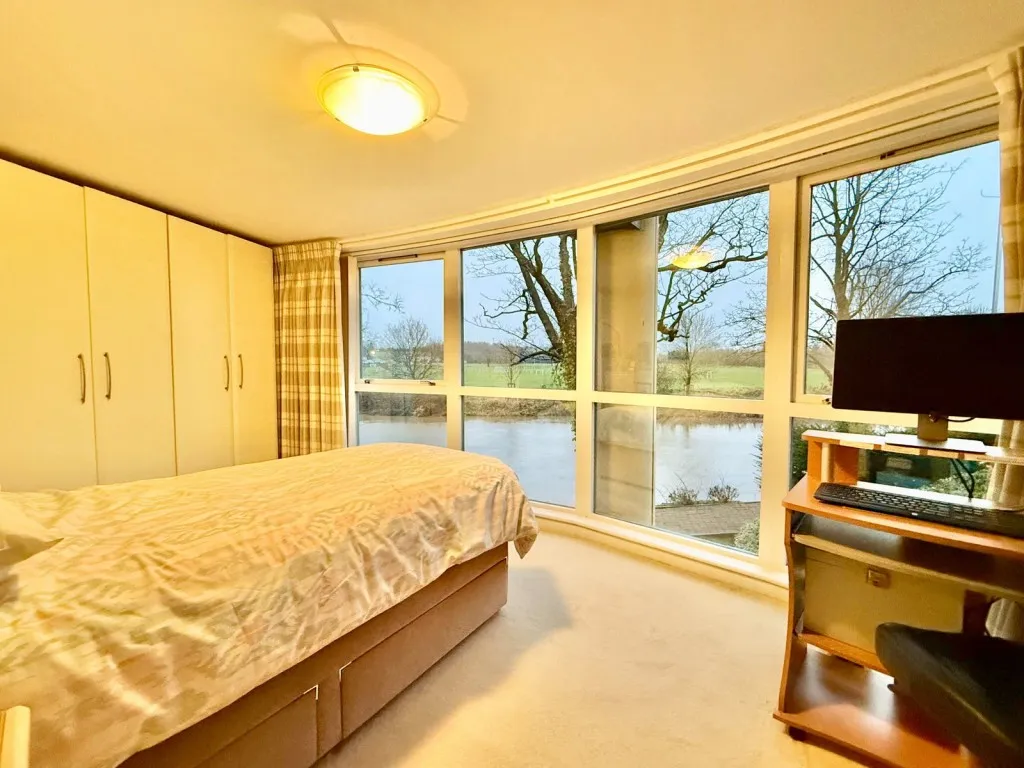 Wetherby ~ Riverside, The Rotunda, LS22, photo 13