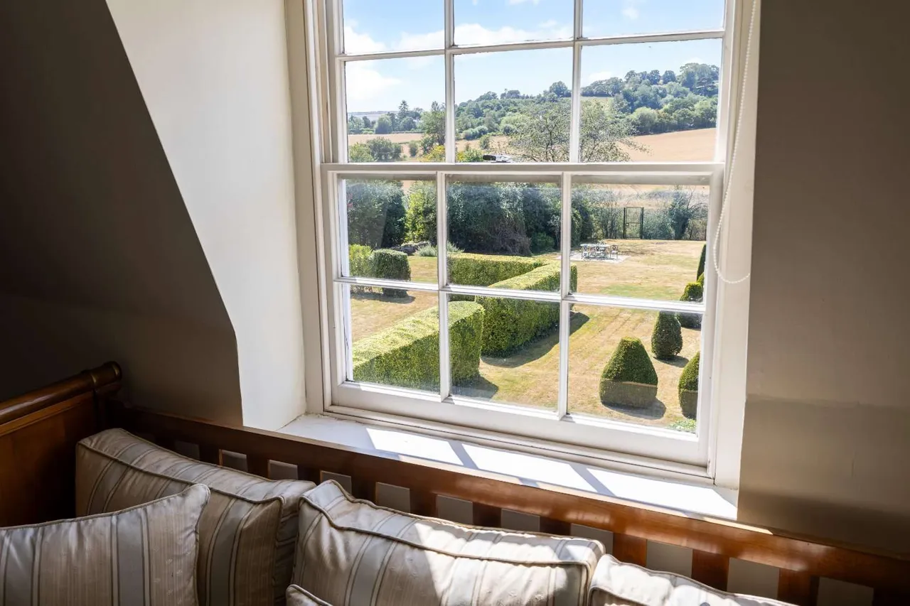 Evesham Road, Greet, GL54, photo 11