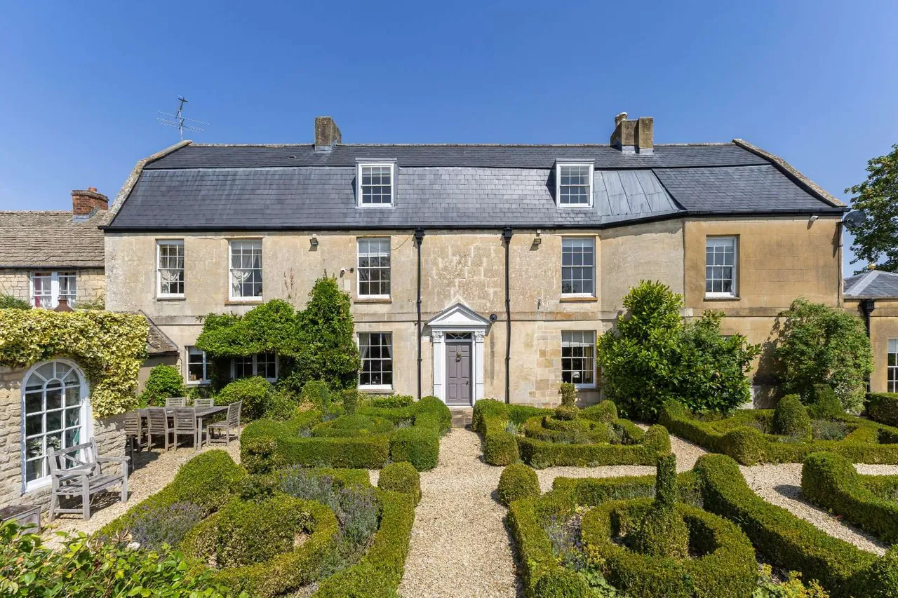 5 bed house for sale, Evesham Road, Greet, GL54