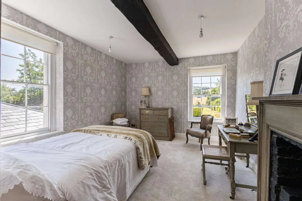 Evesham Road, Greet, GL54, photo 12