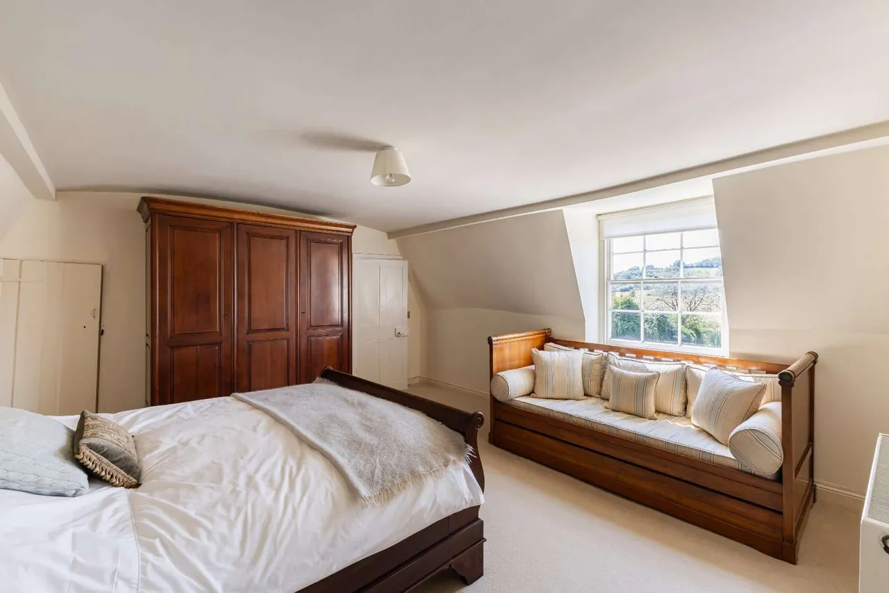 Evesham Road, Greet, GL54, photo 10