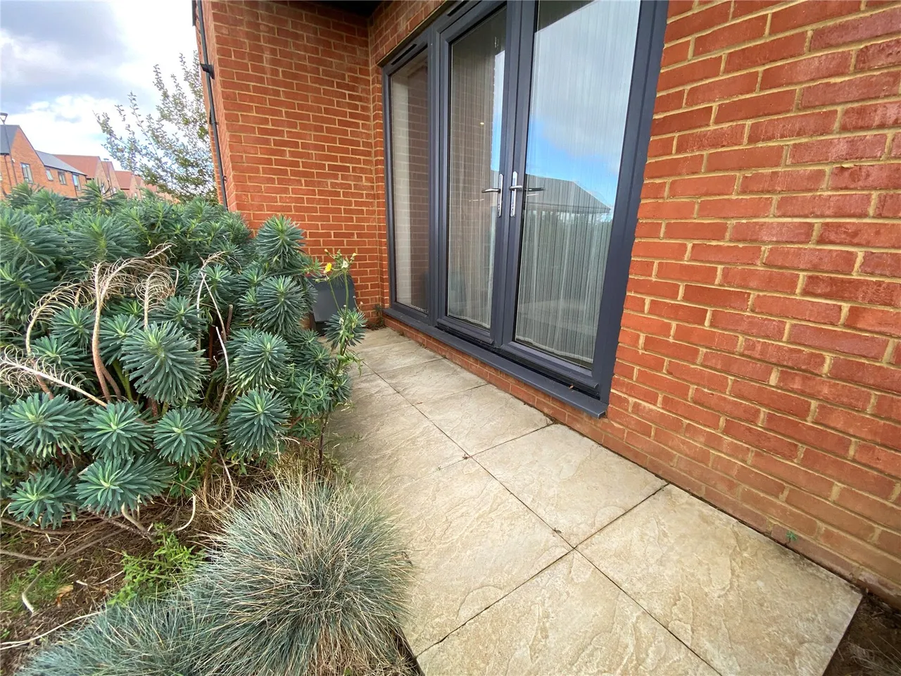 Rosa Close, Godalming, GU7, photo 11