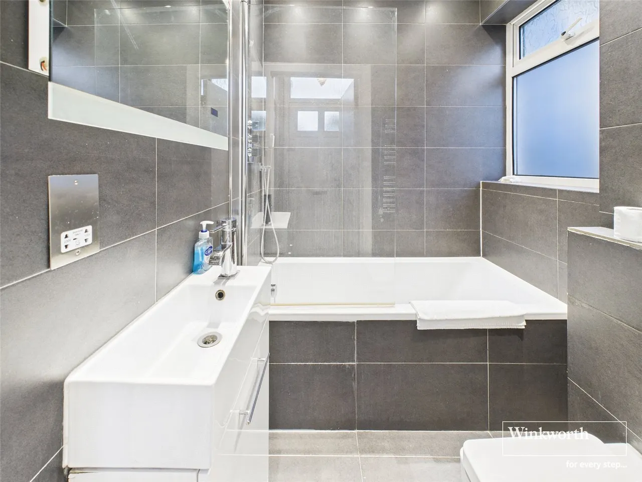 Sunningfields Road, Hendon, London, NW4, photo 5