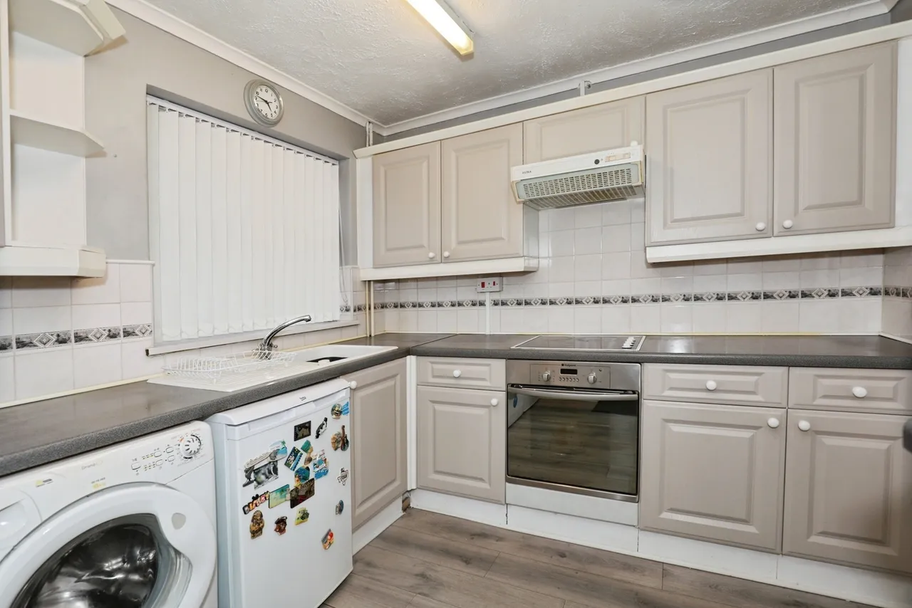 Merrills Avenue, Crewe, Cheshire, CW2, photo 3
