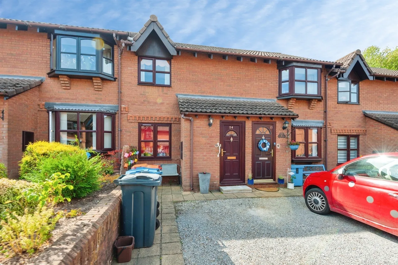 2 bed flat for sale, Cobal Court, Frodsham, WA6