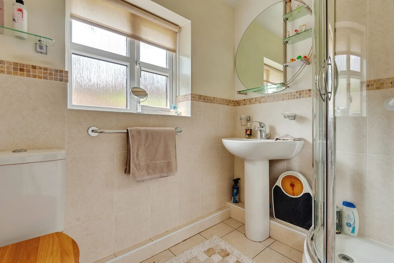 Cobal Court, Frodsham, WA6, photo 12