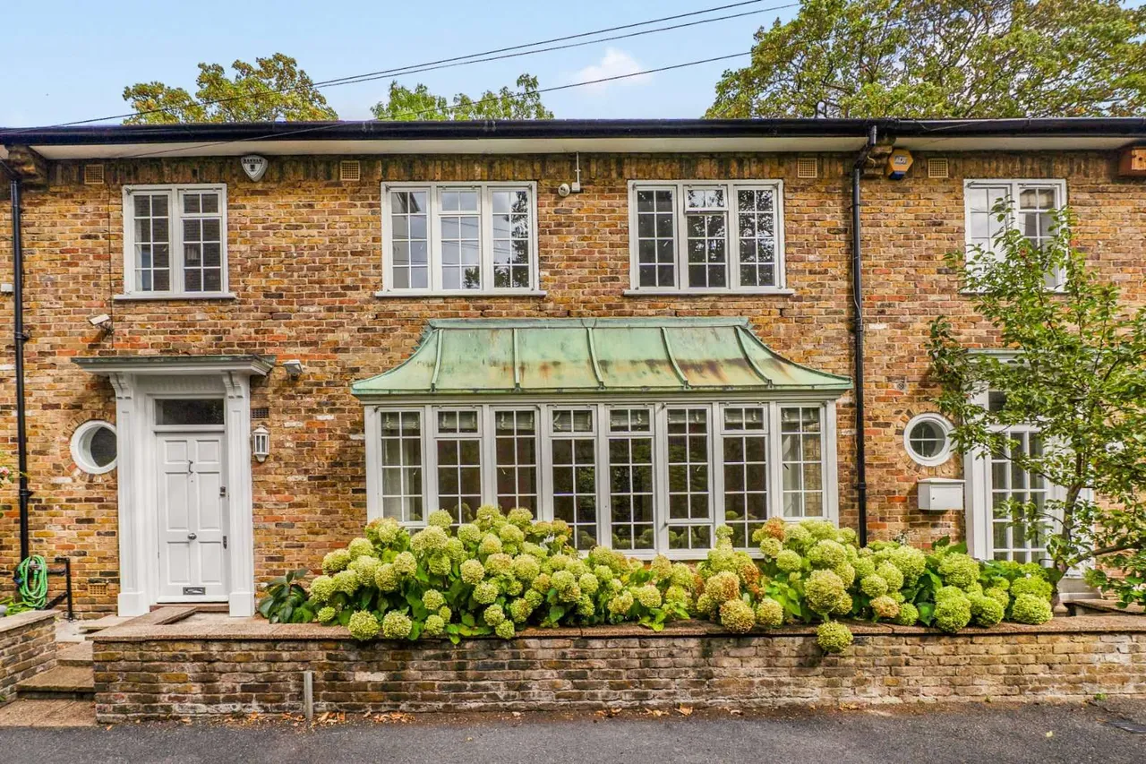 3 bed house for sale — Regal Lane, Primrose Hill, London, NW1 7TH