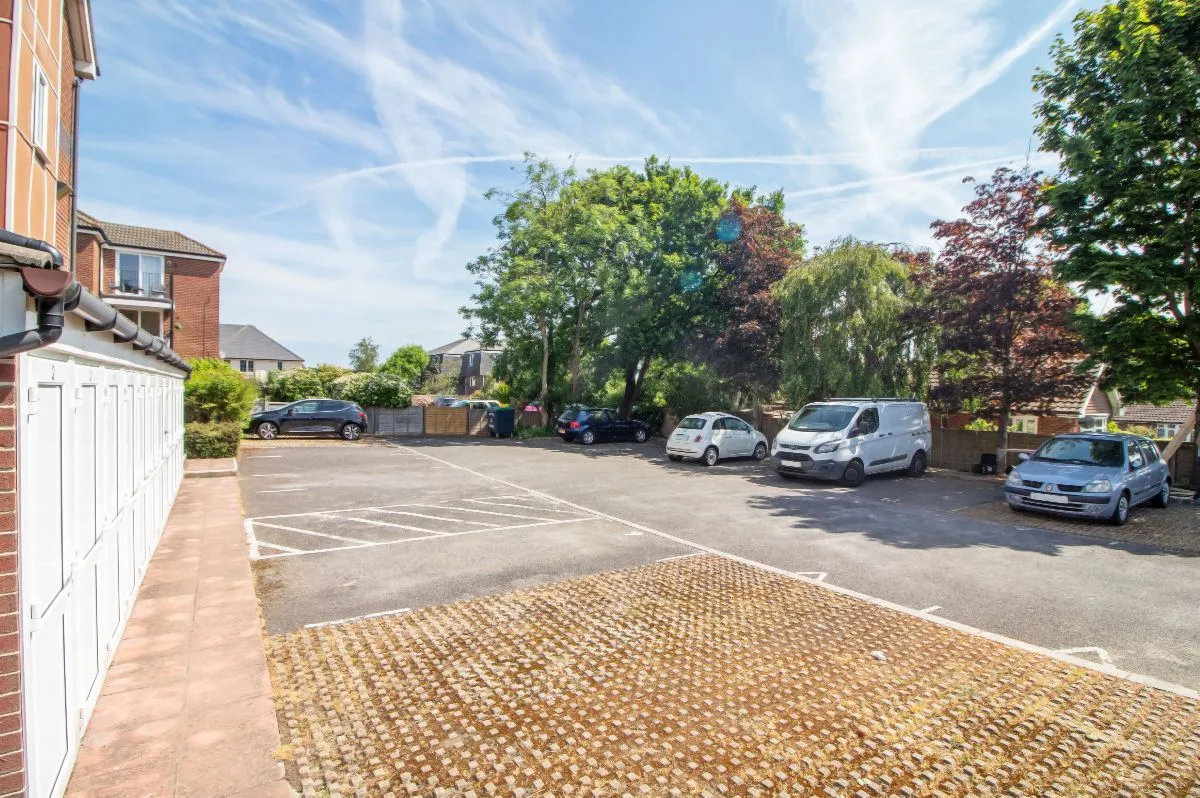 6 Beaconsfield Road, Waterlooville, PO7 7SP, photo 9