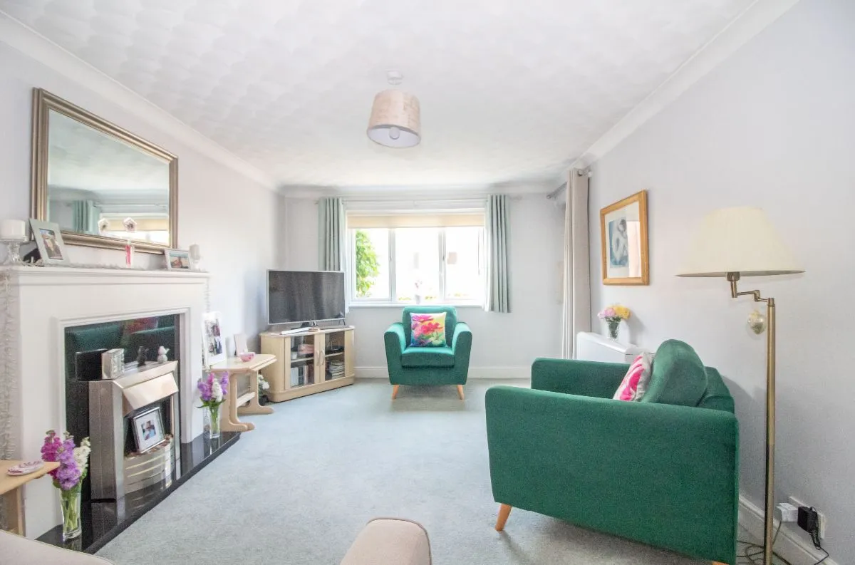 6 Beaconsfield Road, Waterlooville, PO7 7SP, photo 3