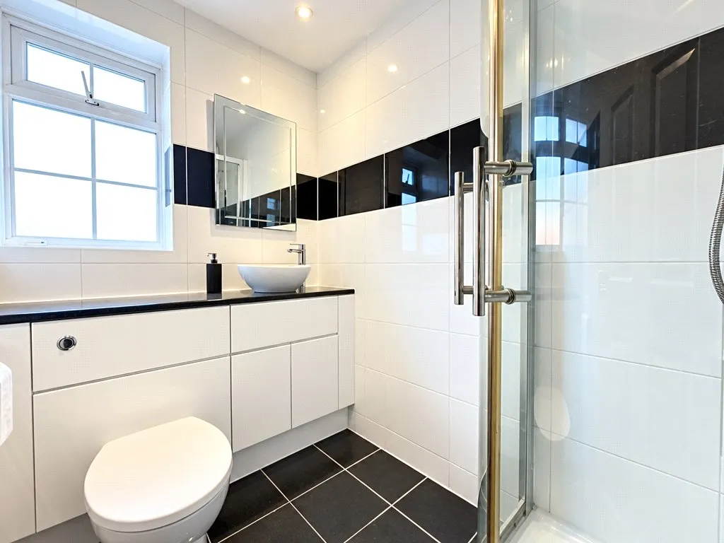 Cooper Road, Windlesham, GU20, photo 8