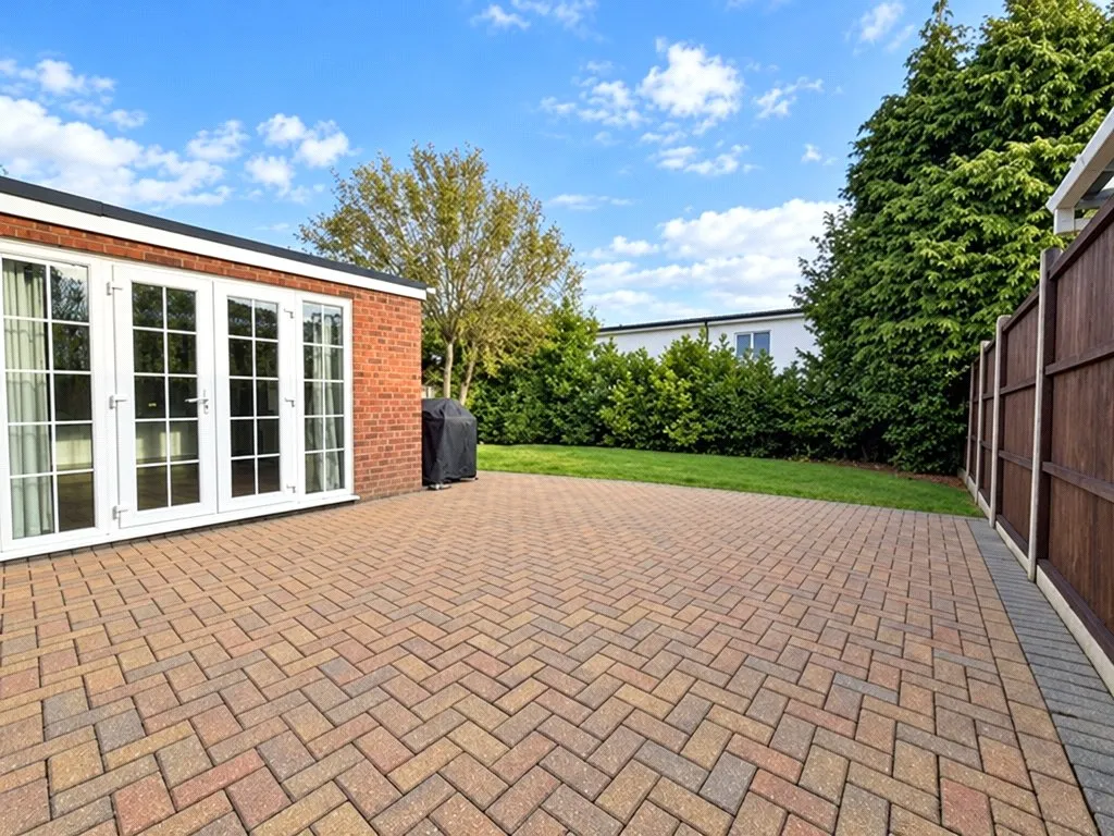 Cooper Road, Windlesham, GU20, photo 9
