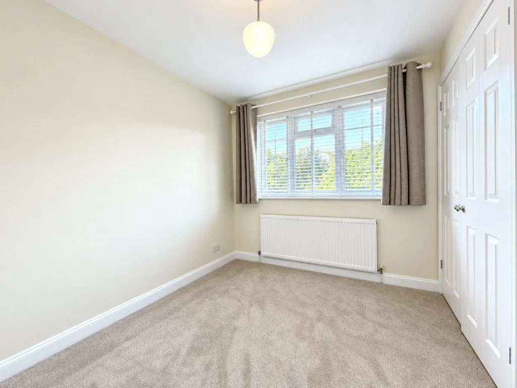 Cooper Road, Windlesham, GU20, photo 13