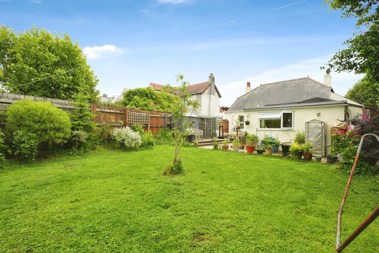 Cromwell Road, St. Austell, PL25, photo 24