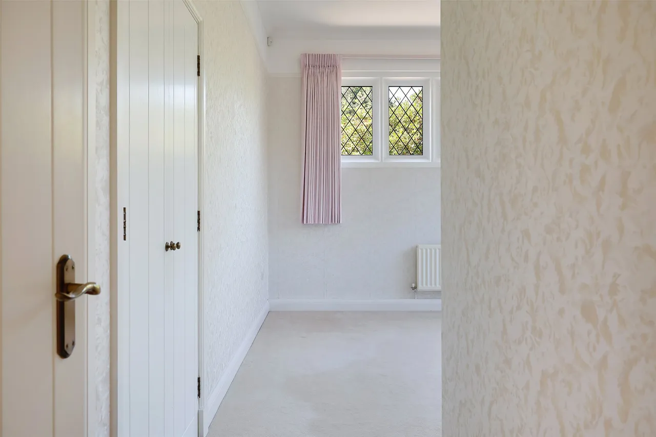 Neb Lane, Oxted, RH8, photo 17