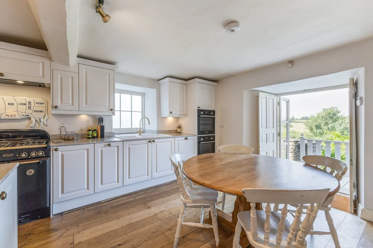 Gloucester Street, Malmesbury, SN16 0AA, photo 7