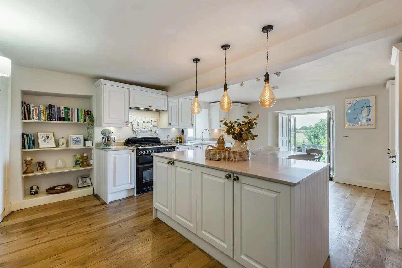 Gloucester Street, Malmesbury, SN16 0AA, photo 6
