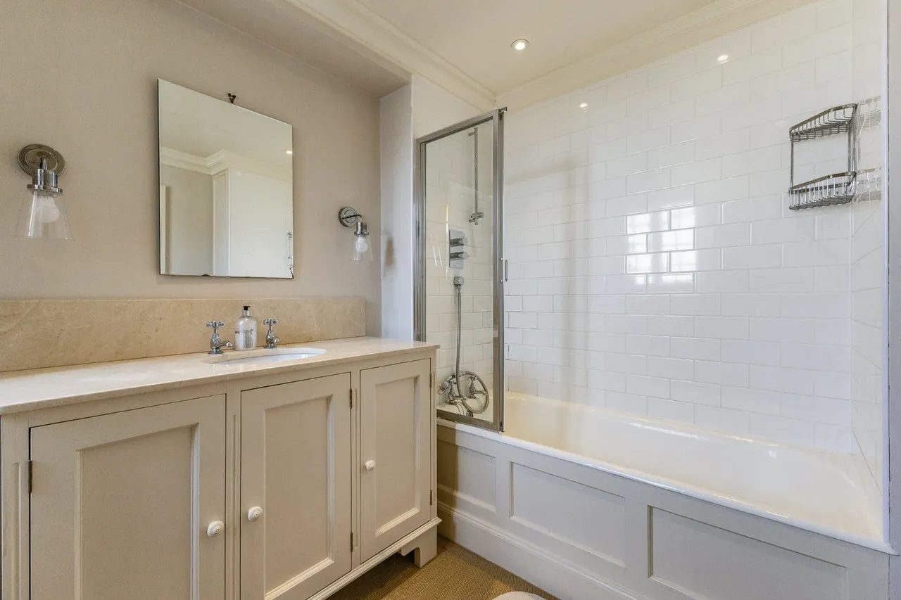 Gloucester Street, Malmesbury, SN16 0AA, photo 10