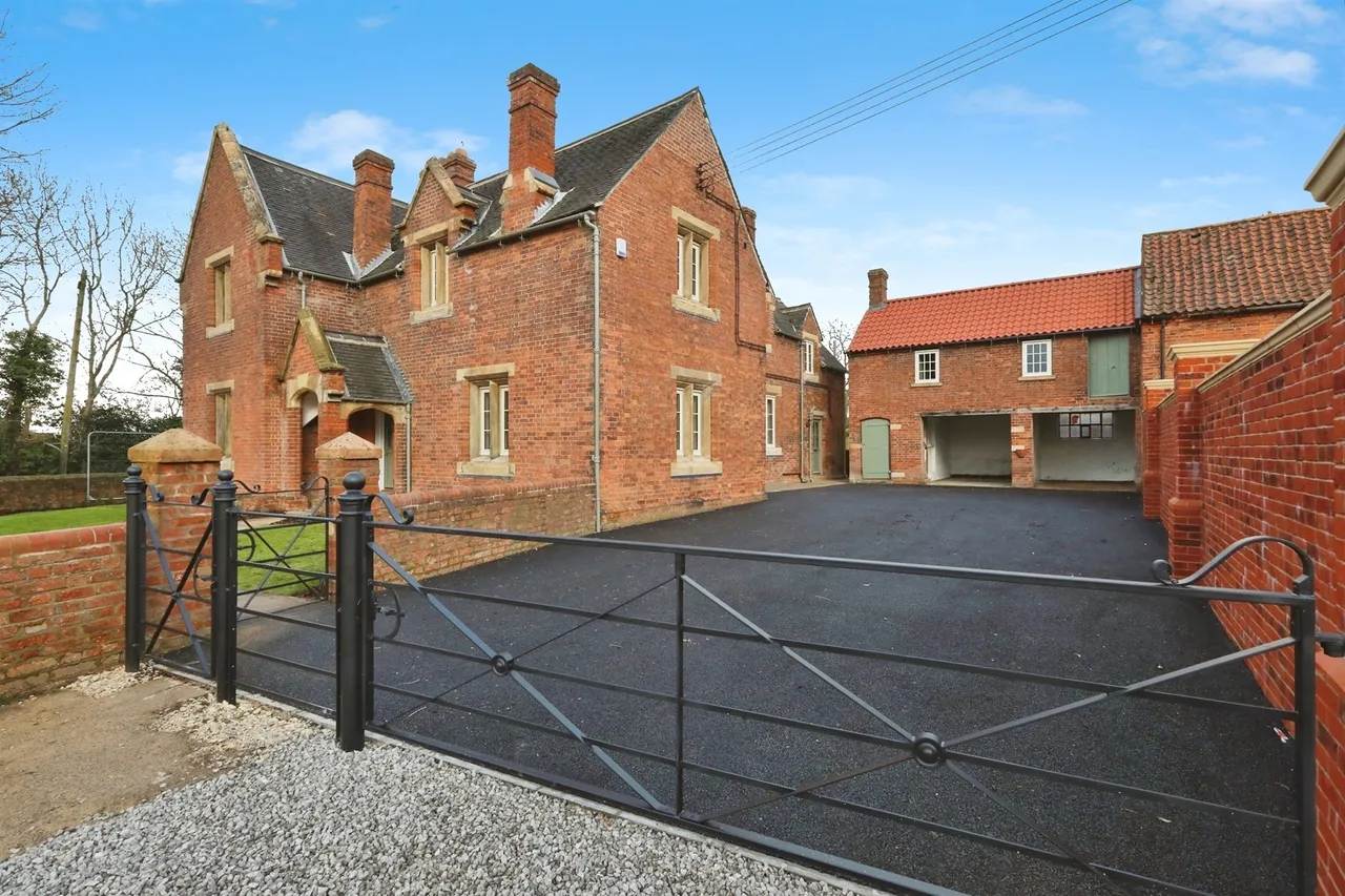 6 bed house for sale — Elkesley, Retford