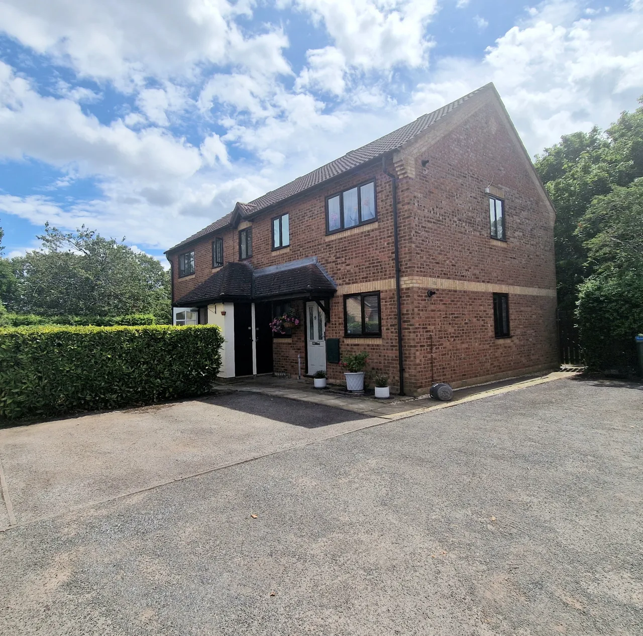 1 bed flat to rent — Westfield, Aylesbury