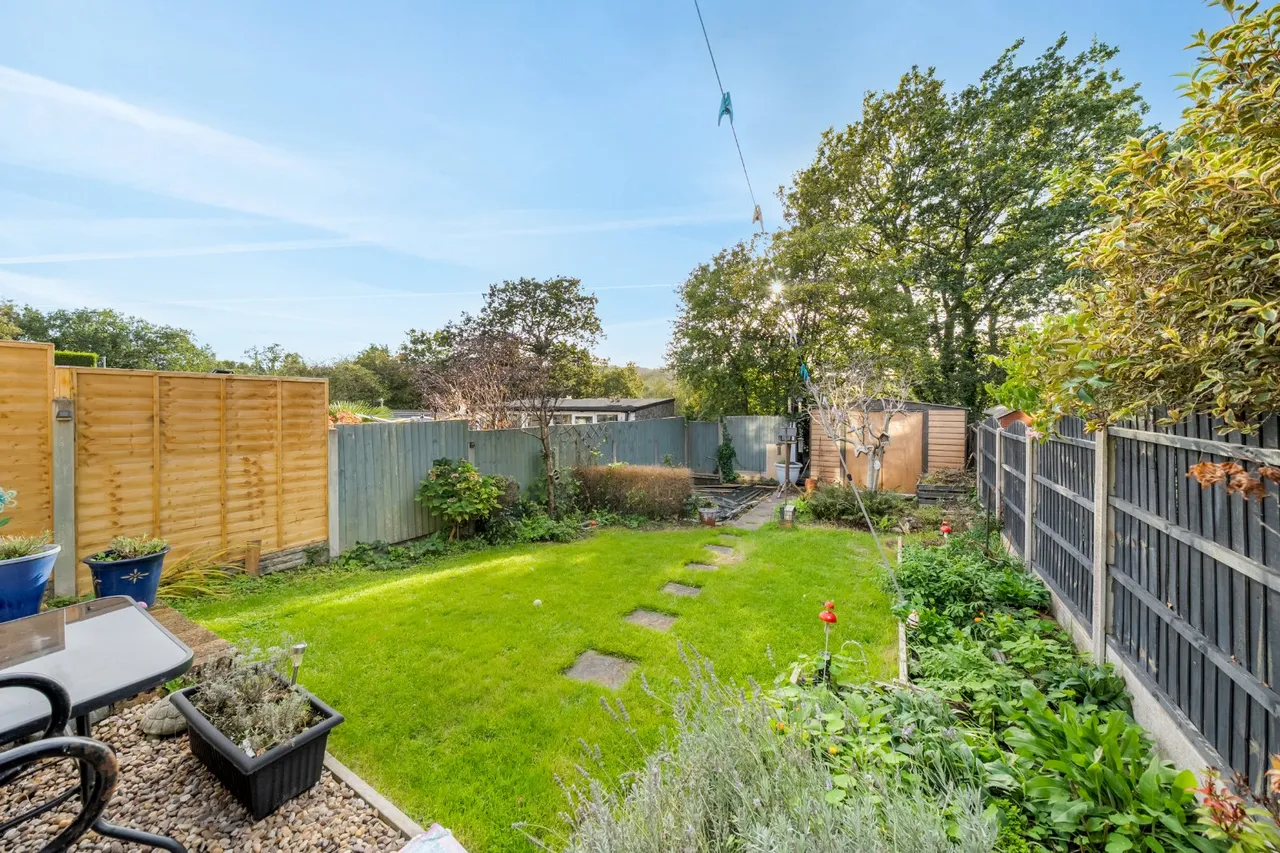 Corinne Close, Rednal, B45, photo 20