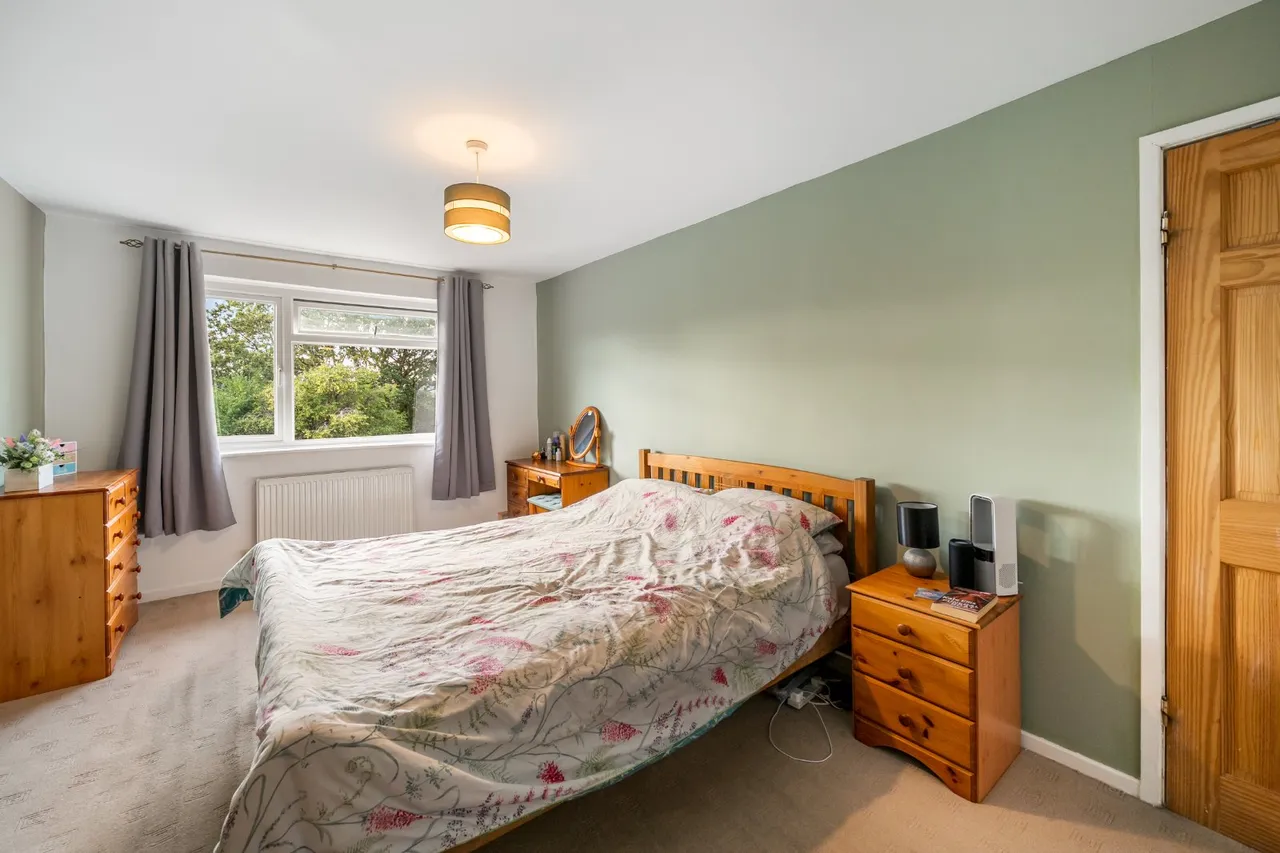 Corinne Close, Rednal, B45, photo 15