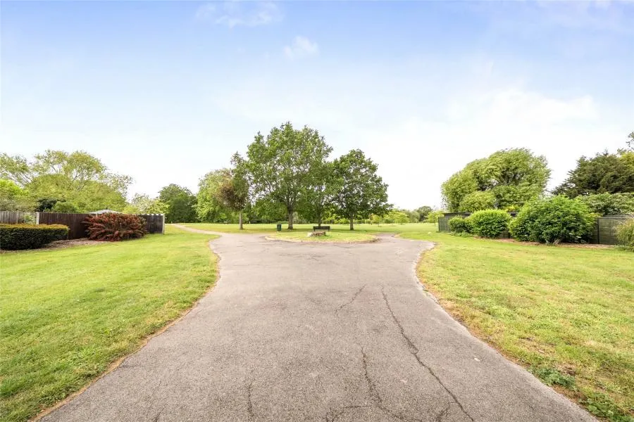 London Road, Cheam, SM3, photo 6