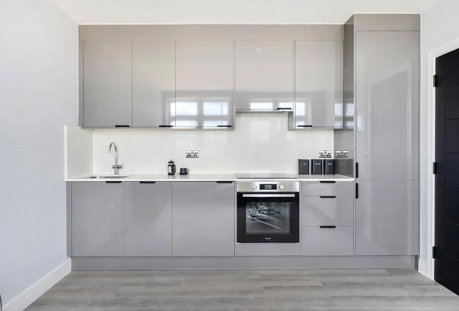 1 bed flat for sale, London Road, Cheam, SM3