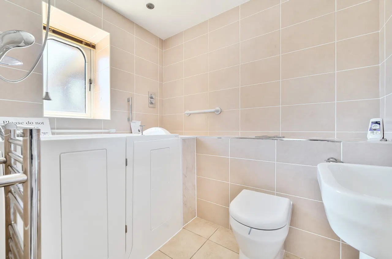 Crossways Road, Grayshott, GU26, photo 12