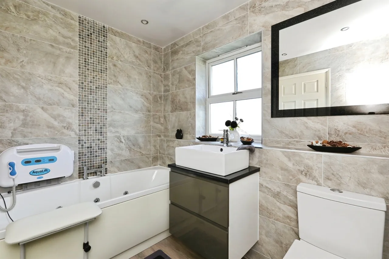 Carrion View, Gateford, S81, photo 11