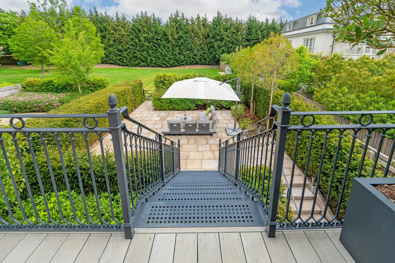 King John Square, Englefield Green, TW20, photo 4