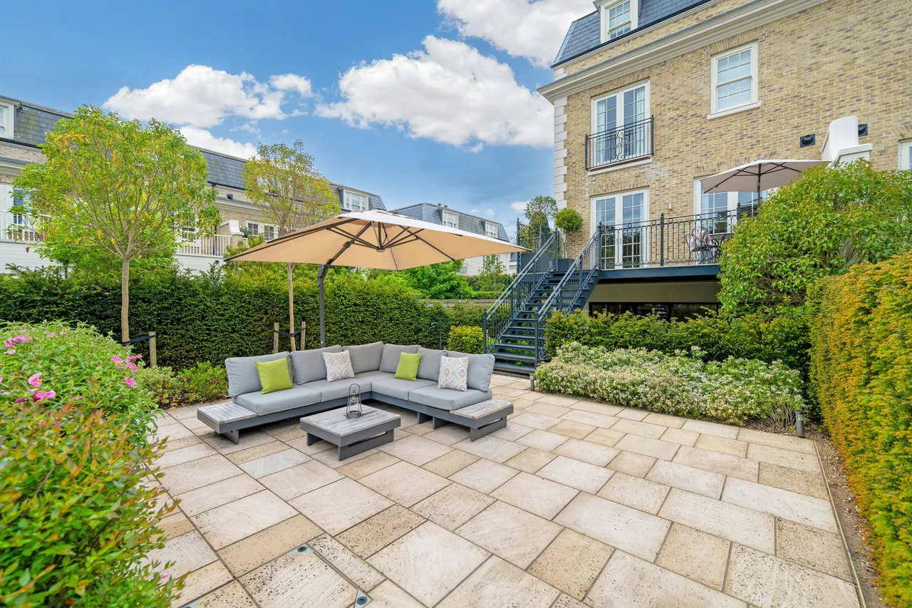 King John Square, Englefield Green, TW20, photo 11