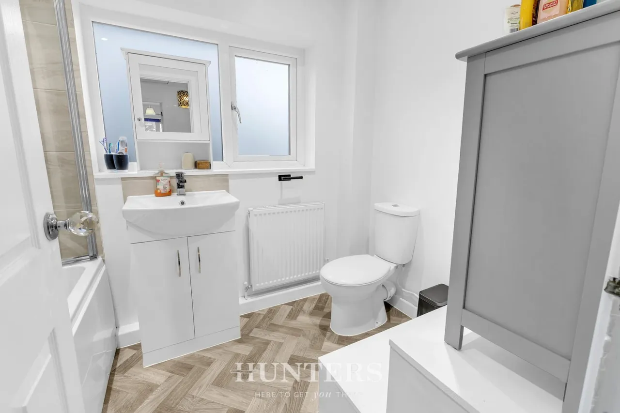 Hopwood Road, Middleton, M24, photo 14