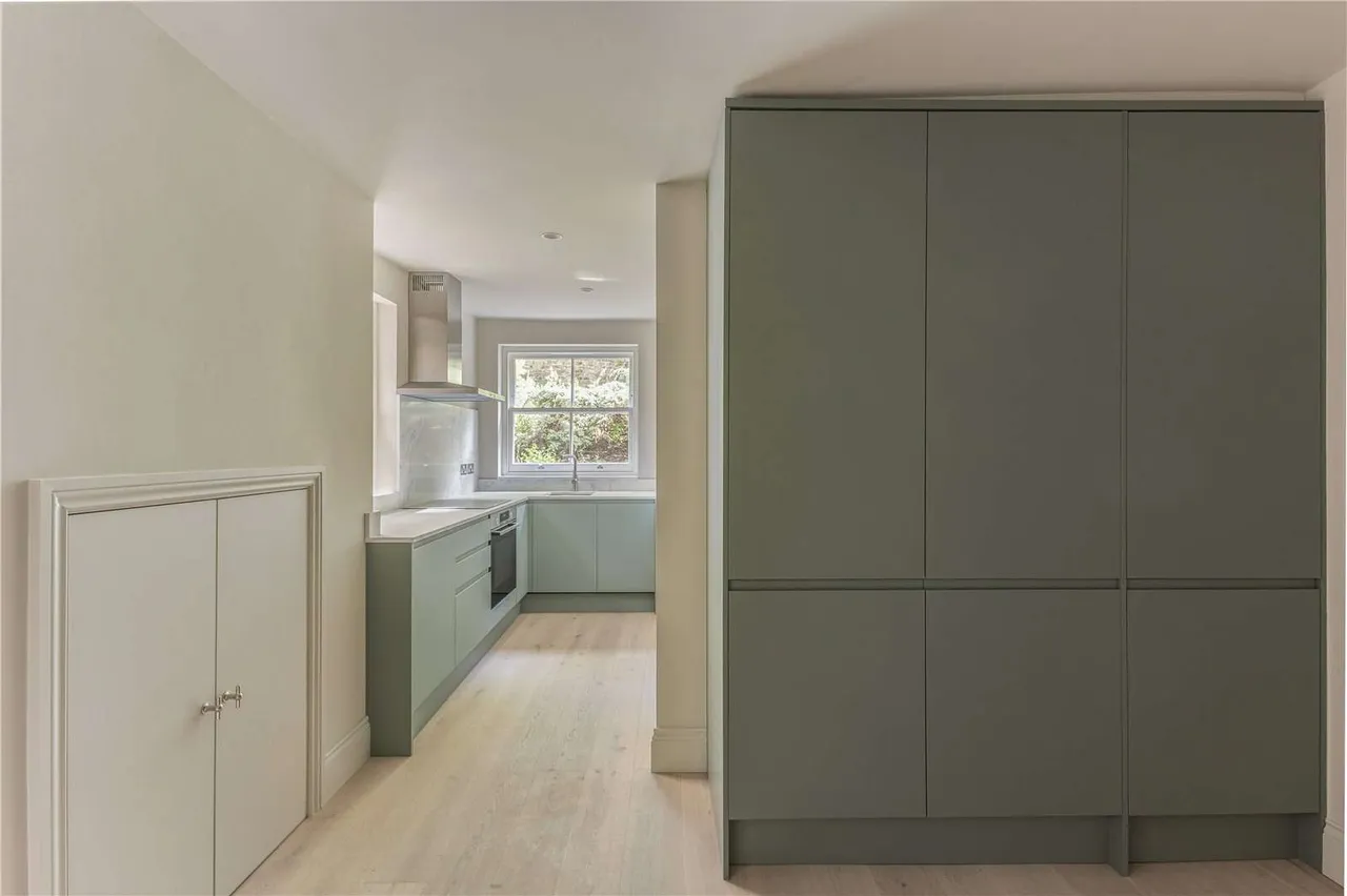 Quennington Mansions, Rostrevor Road, Fulham, London, SW6 5AU, photo 2