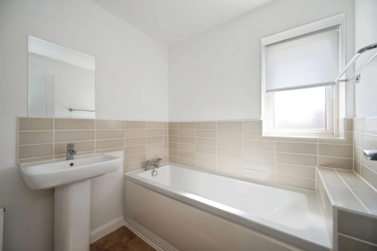 Billy Road, Hayling Island, PO11, photo 15