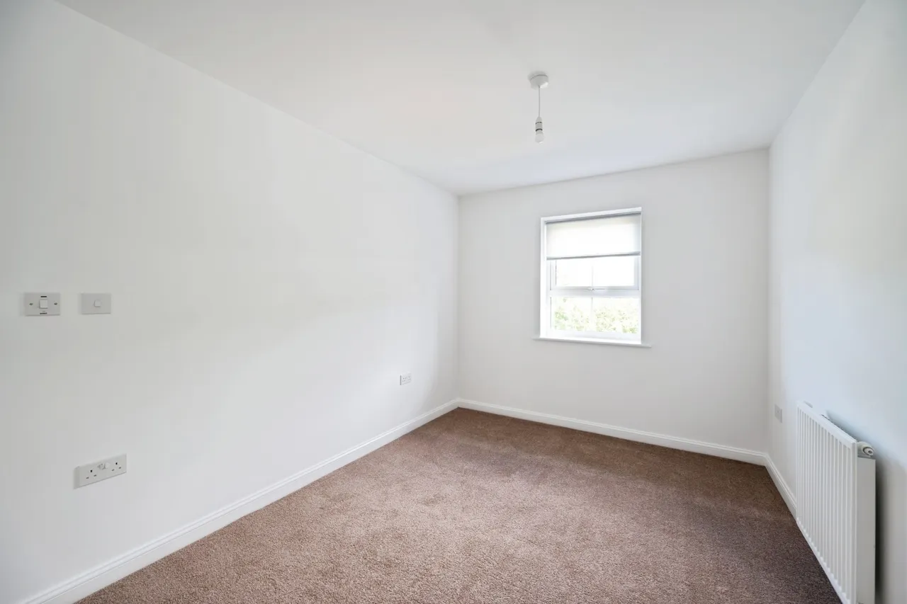 Billy Road, Hayling Island, PO11, photo 12