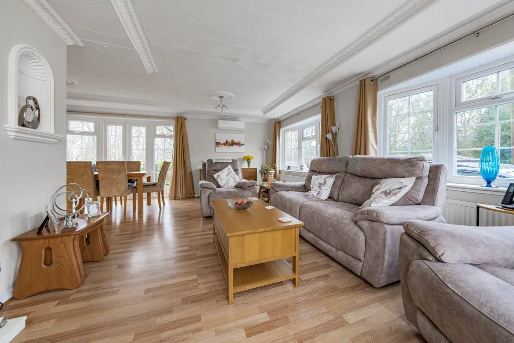 3 bed for sale in Wyatts Covert, Denham, UB9, photo 11
