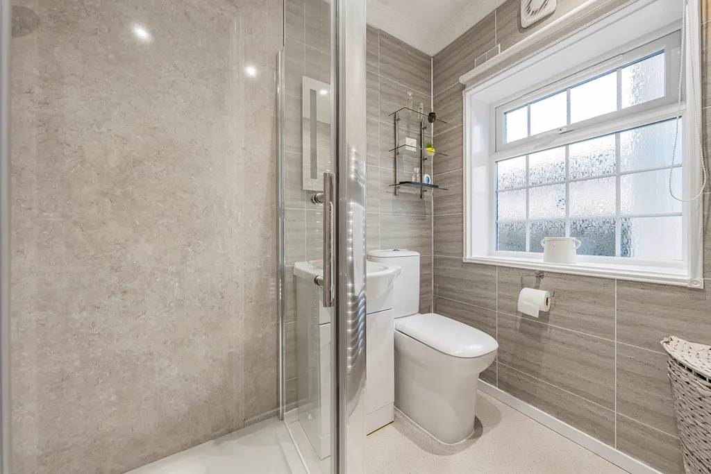 3 bed for sale in Wyatts Covert, Denham, UB9, photo 5