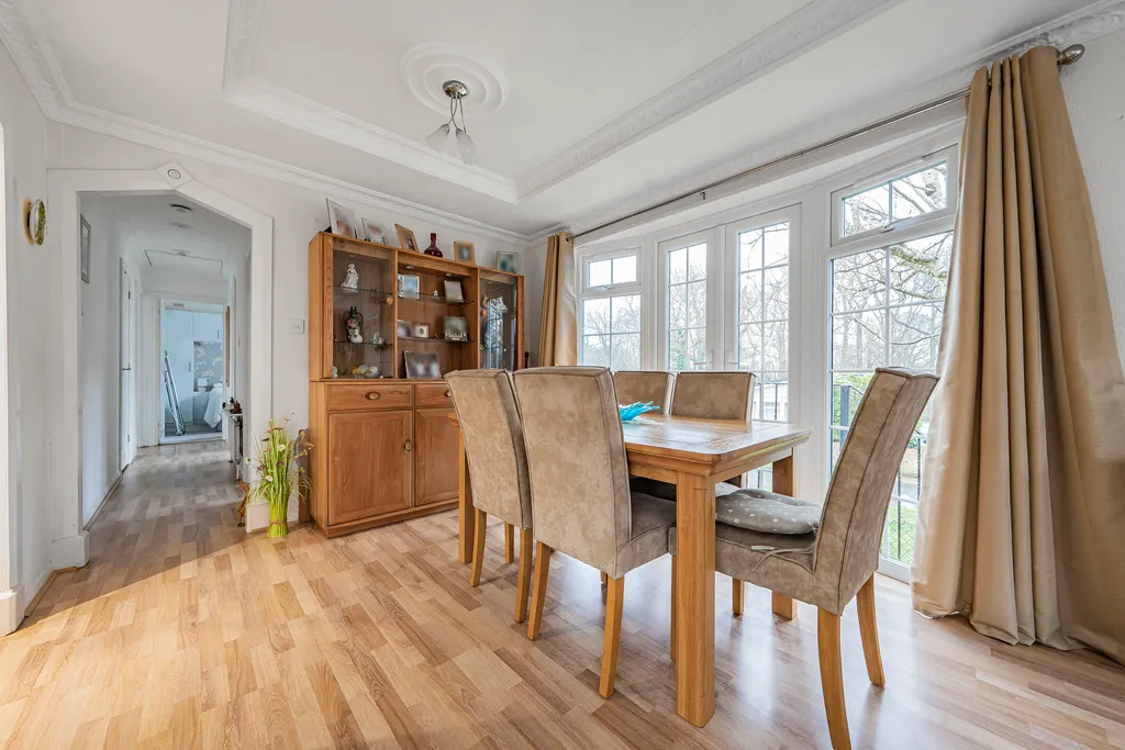 3 bed for sale in Wyatts Covert, Denham, UB9, photo 27