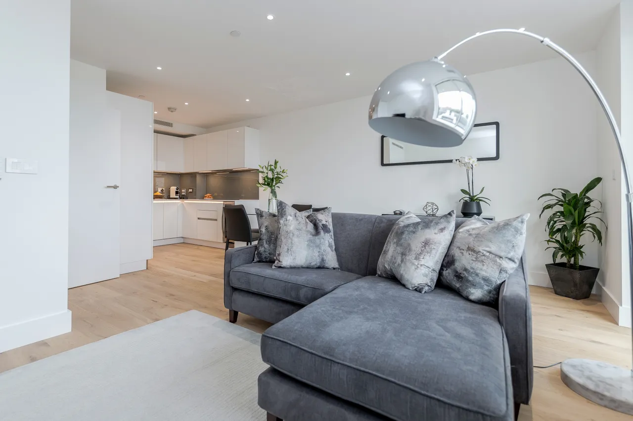 Lombard Road, Battersea, SW11, photo 4