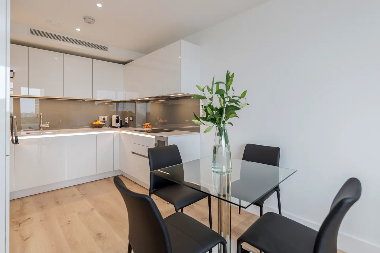 Lombard Road, Battersea, SW11, photo 5