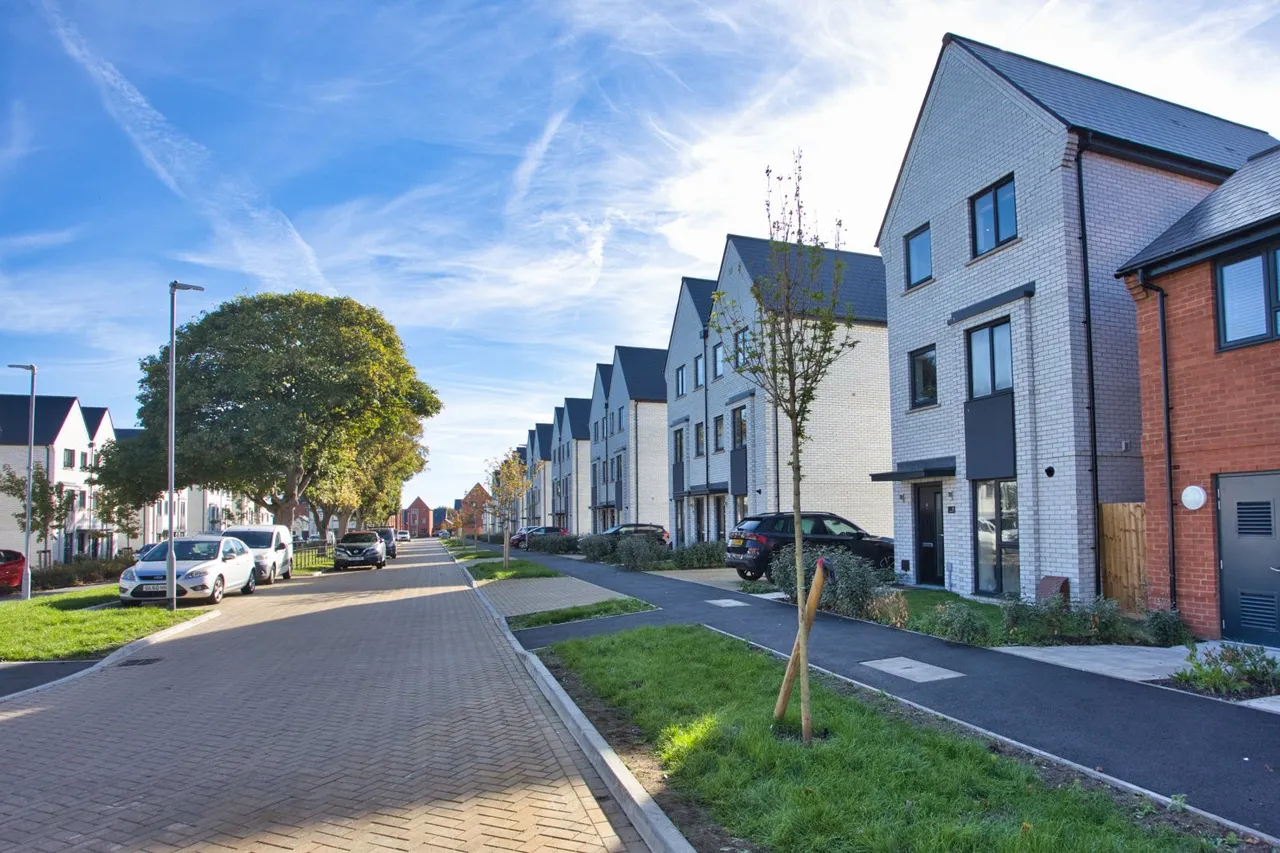4 bed house for sale, Grenadier Drive, Folkestone, CT20