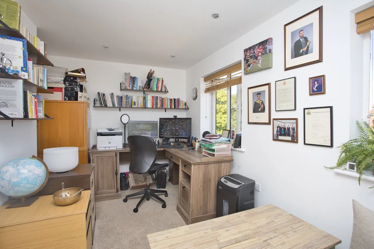 Grenadier Drive, Folkestone, CT20, photo 13