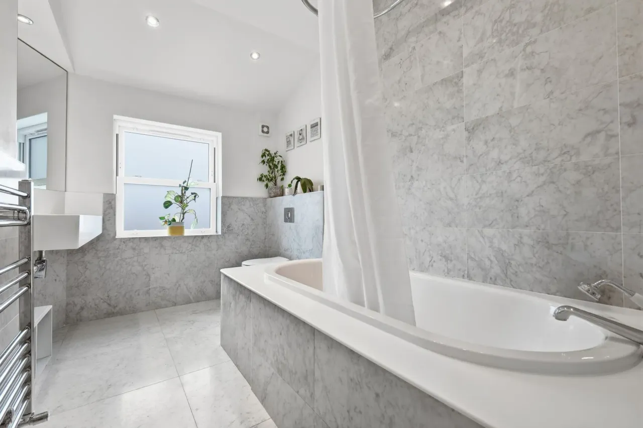 Lea Hall Road, Leyton, E10, photo 12