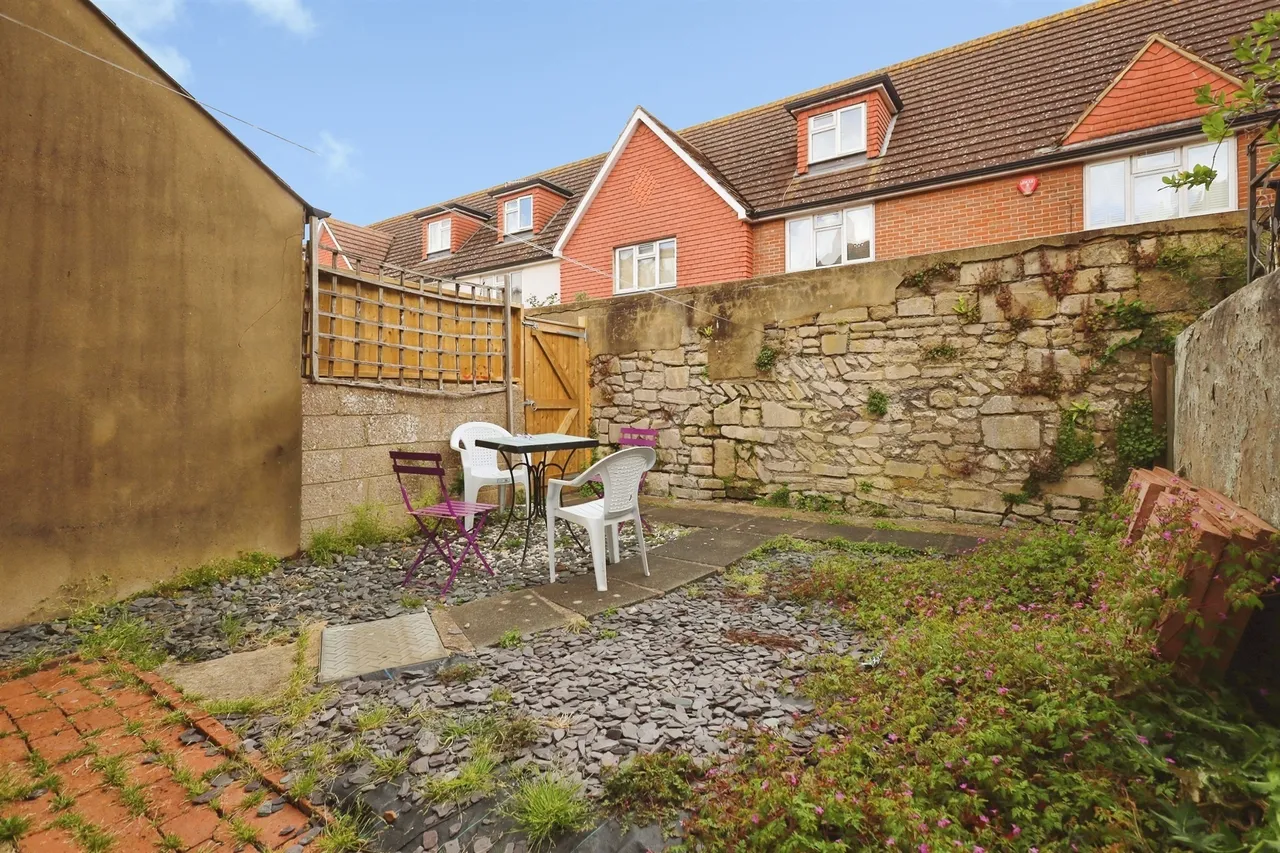 Commercial Road, Eastbourne, BN21, photo 11