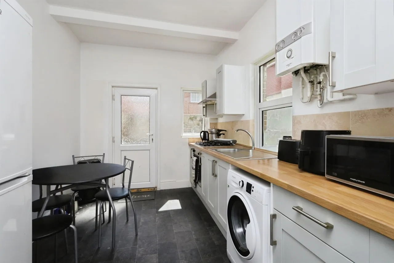 Commercial Road, Eastbourne, BN21, photo 2