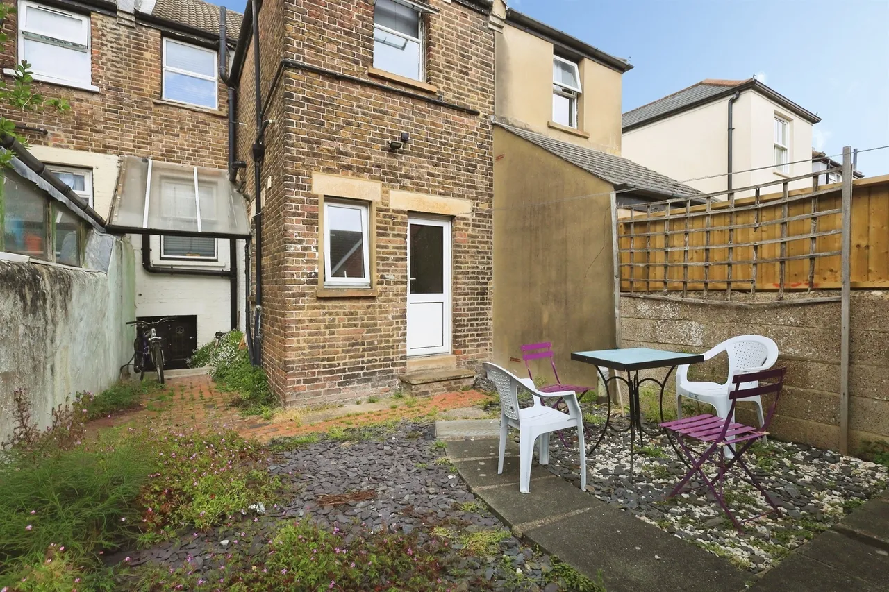 Commercial Road, Eastbourne, BN21, photo 10