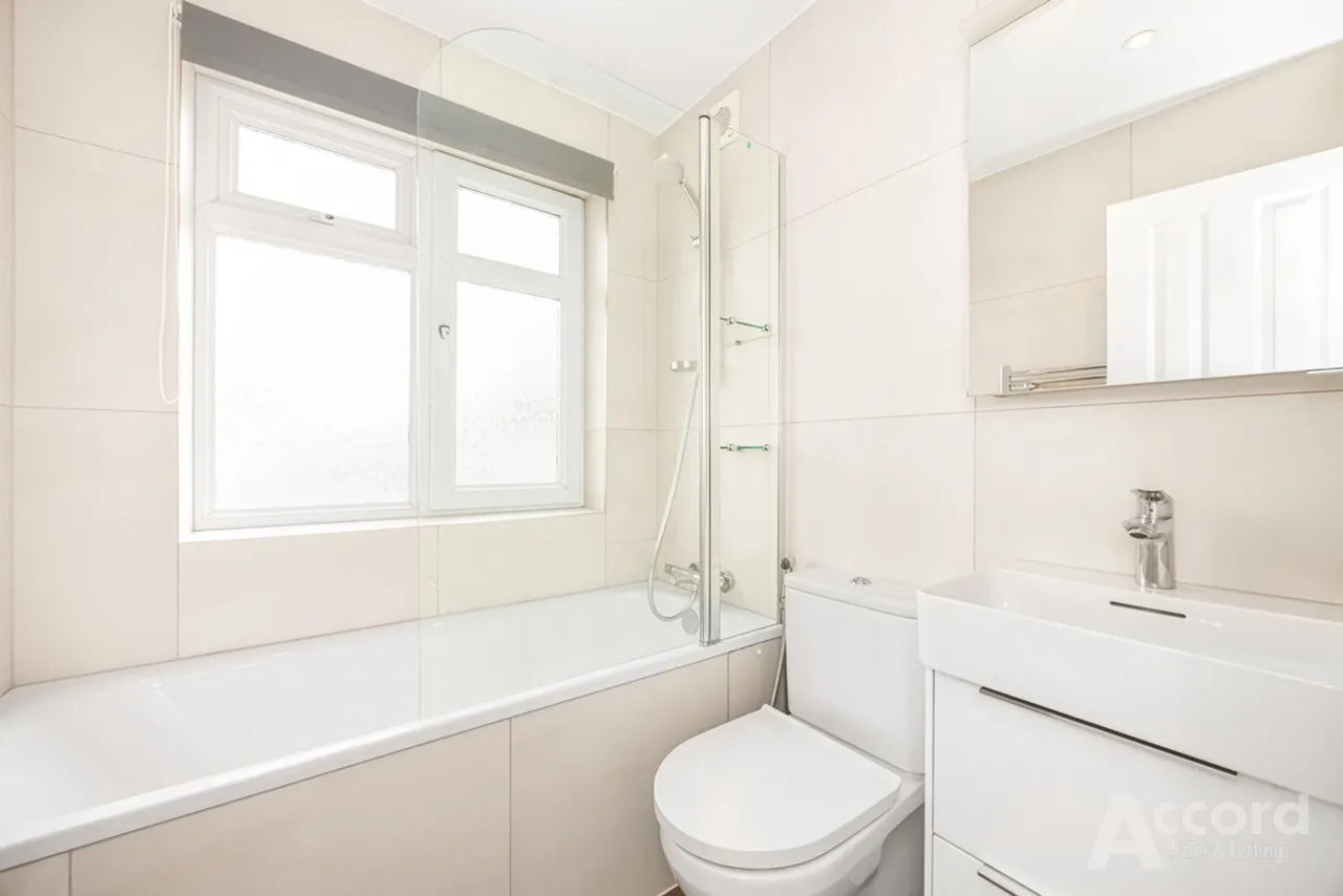 Heather Way, Romford, RM1, photo 21